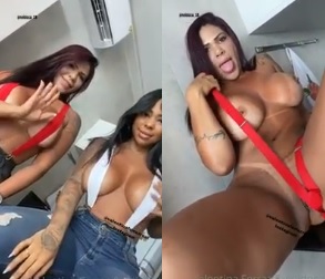 Valentina Ferraz e sua mãe Neide peladas em vídeo no OnlyFans.