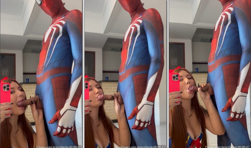 Isadora Albuquerque, a musa do OnlyFans, foi flagrada em um momento picante no Carnaval, onde estava fantasiada de Mulher-Maravilha e interagindo de forma ousada com seu parceiro caracterizado de Homem-Aranha