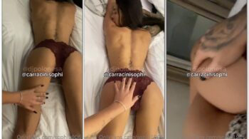 Sophi Carracini mostrando sua bunda para uma mulher lésbica