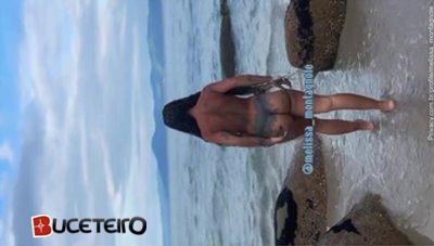 Vídeos da Melissa Montagnole arrasando no TikTok na praia, toda maravilhosa.