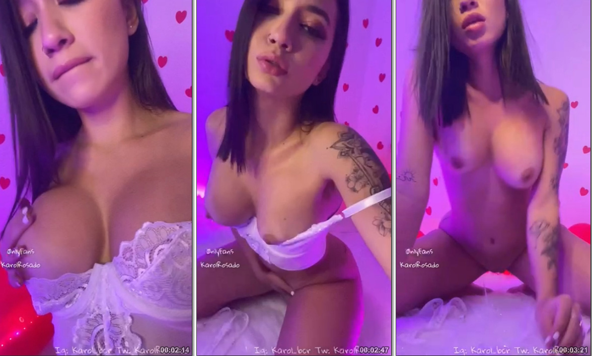 Karol Rosado, uma colombiana deliciosa, mostra seu lado sensual e ousado no onlyfans ao tirar a calcinha e ficar peladinha, deixando os fãs totalmente encantados