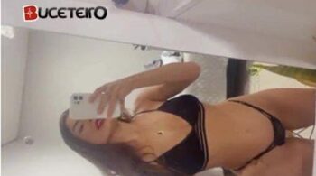 Erica Moutinho foi flagrada mostrando a calcinha em um vídeo