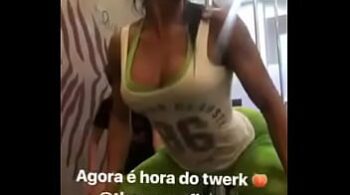 Brenda Barbosa jefao