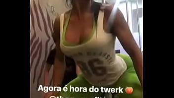 Brenda Barbosa jefao