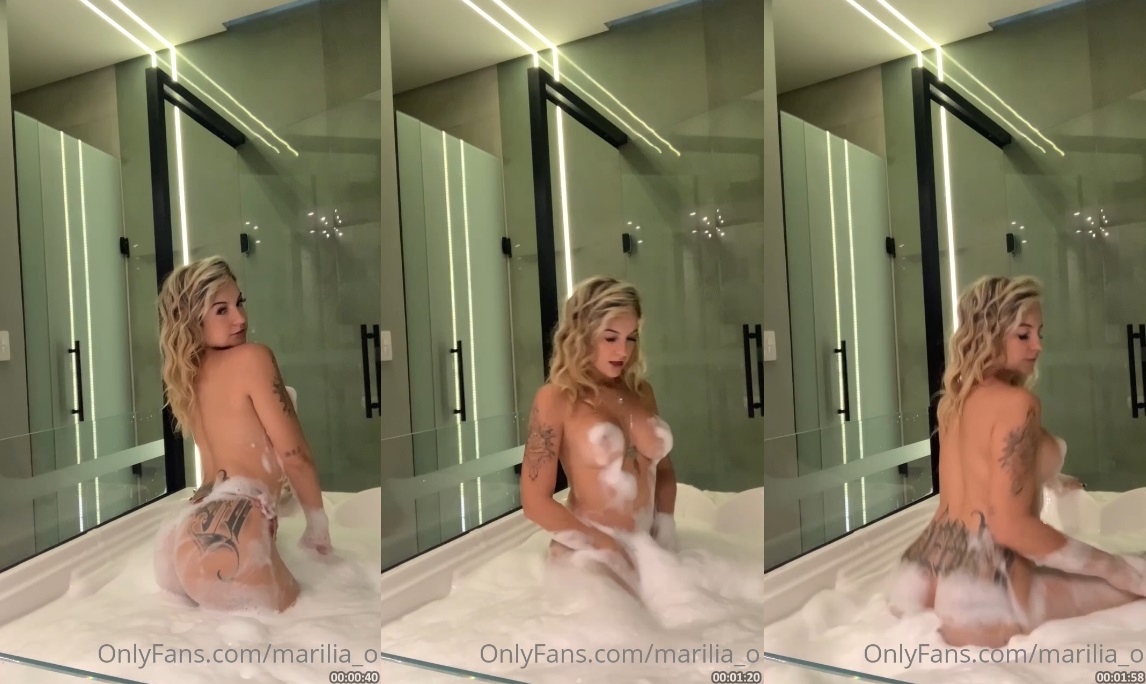 Marília Oliveira fazendo um videozinho picante e gratuito no OnlyFans, se divertindo sozinha