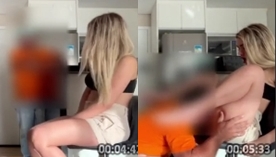 Laine Loirinha permitiu que seu marido alugado fizesse sexo oral em sua buceta úmida