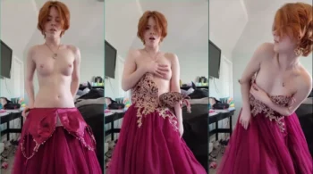 A garota ruiva Willow Trie mostra seus peitos bonitos com mamilos rosados ao tirar o vestido