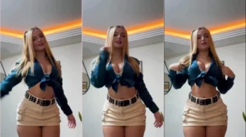 Sarah Estanislau, a tiktoker loira arrasando nos passinhos de dança com um modelito bem curtinho