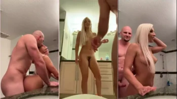 Abella Danger, estrela do pornô amador, transando com um cara careca bem pauzudo no banheiro